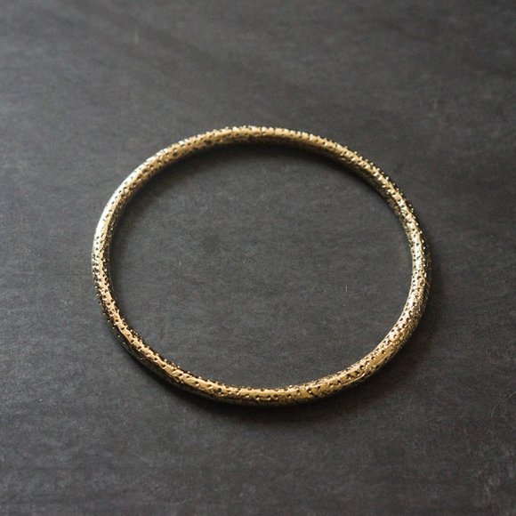 Heavy Solid Textured Brass Bangle - Picture 3 of 5